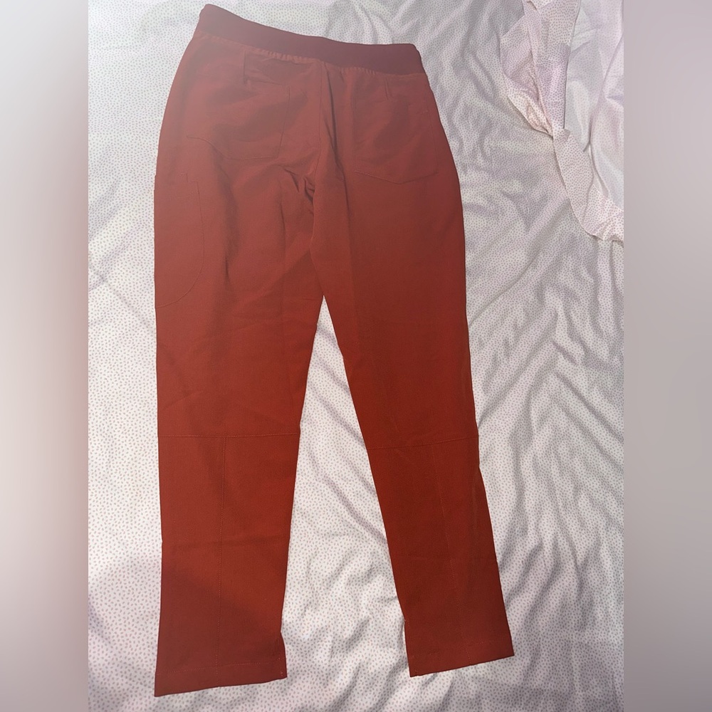 Mandala scrub bottom slim leg  RUST color SOLD OUT ONLINE